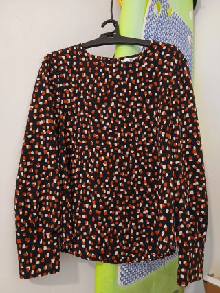 Blusa Mango Estampada Negra