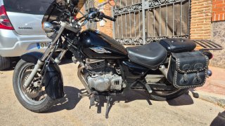 Suzuki GZ 250 Marauder Cruiser Negra. 17.000 km.