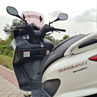 Suzuki Burgman 200 Executive Blanca