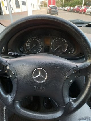 Mercedes-Benz Clase C 2005