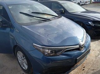 452434 90070909 faro derecho toyota auris hybrid