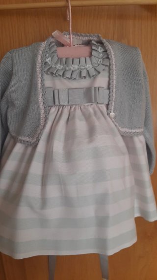 Vestido y chaqueta, pará  niña. Talla  6 meses .