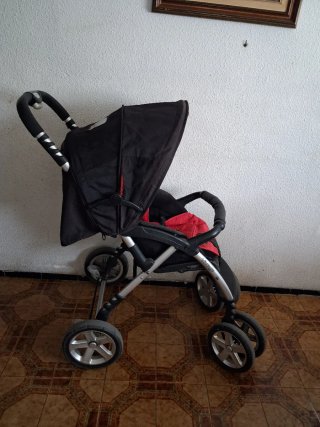 Carrito de bebé en buen estado