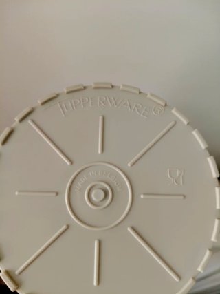 Brocca Tupperware Beige