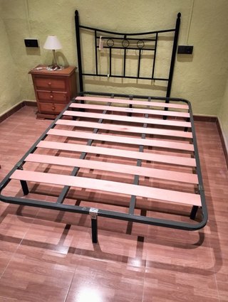 Somier metálico con láminas de madera