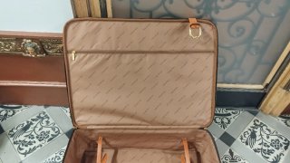 Maleta Vintage Negra y Marrón