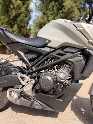Honda CB125R 2021