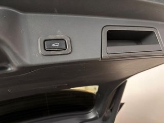 Land-Rover Range Rover Evoque 2.0 D204 R-Dynamic AUTO 4WD MHEV