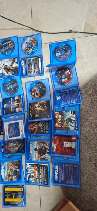 Lote Giochi PS4: 17 Giochi in ottime condizioni