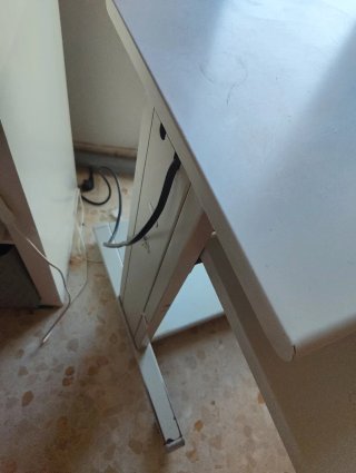 Mesa/Escritorio para ordenador con ruedas