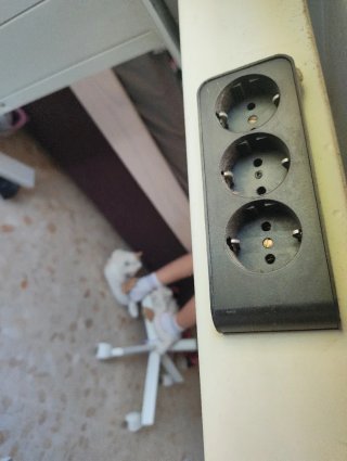 Mesa/Escritorio para ordenador con ruedas