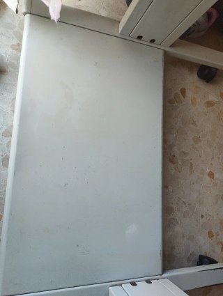 Mesa/Escritorio para ordenador con ruedas