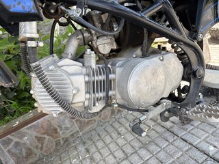 Moto de cross negra