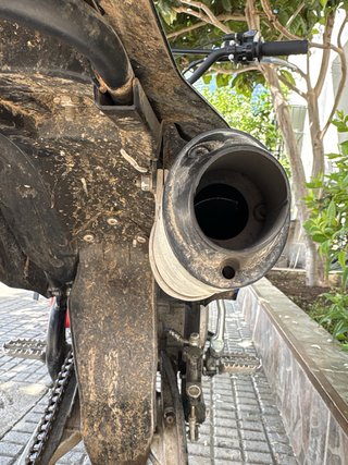 Moto de cross negra