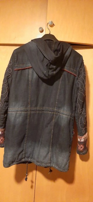 Giacca Desigual cappuccio e pelliccia removibile