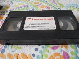 BAJO EL VESTIDO NADA 2,VHS,DARIO PIANA.