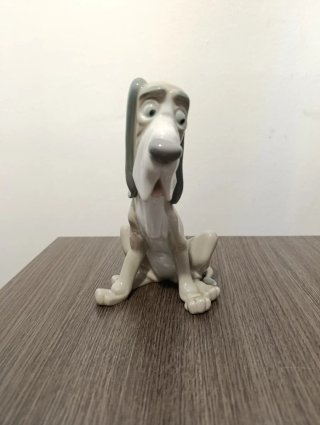 Figura Lladró Perro Tristón