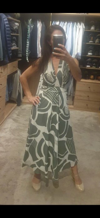 Vestido Zara chica. Nuevo