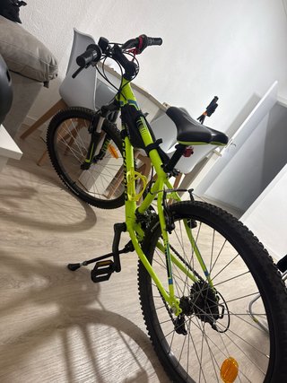 Bicicleta infantil verde