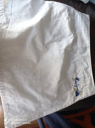 Falda Desigual blanca con bordado floral