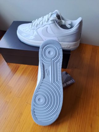 A ESTRENAR NIKE Air Force 1 Blancas y Grises