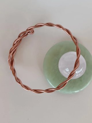 Pulsera ajustable de cobre con anillado tensor