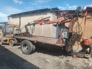 Plataforma con grua para tractor