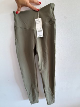 Chaqueta Oysho verde militar nueva