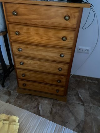 Cómoda de madera con 6 cajones