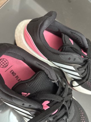 Deportivas Adidas Negras y Rosas