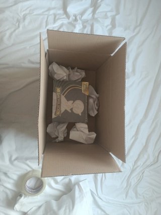 Caja de envío con embalaje