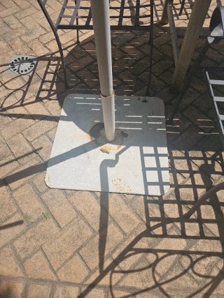 Base para sombrilla de hierro
