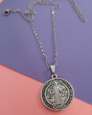 Medalla San Benito con Cadena