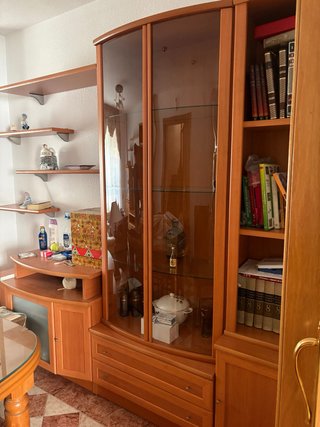 Mueble de salón madera y cristal