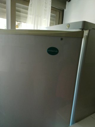 Congelador vertical blanco