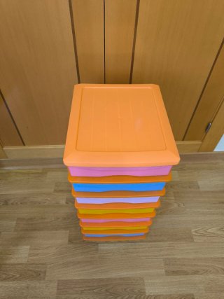 Cajonera de Almacenamiento con 7 cajones.