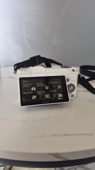 Cámara Sony a5000 Blanca + Accesorios