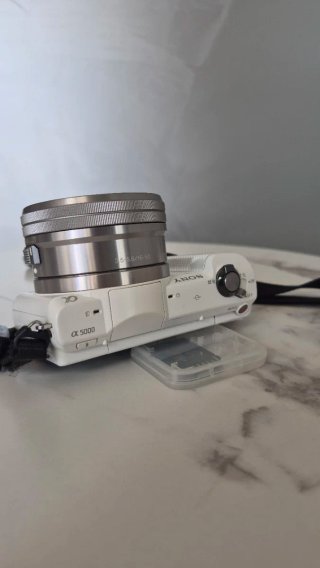 Cámara Sony a5000 Blanca + Accesorios