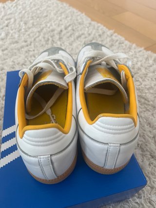 Adidas Samba Blancas y Grises.
