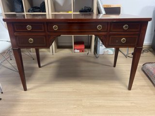 Mueble consola de madera antiguo