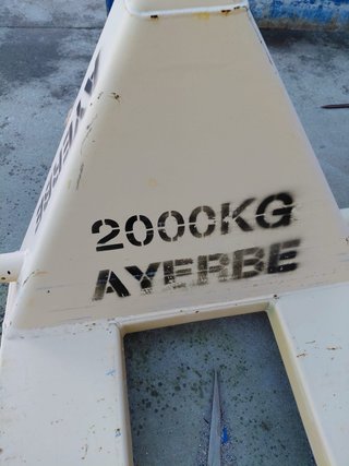 Transpaleta manual AYERBE 2000 kg