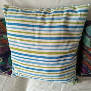 3 Cojines Decorativos Estampados y Rayas