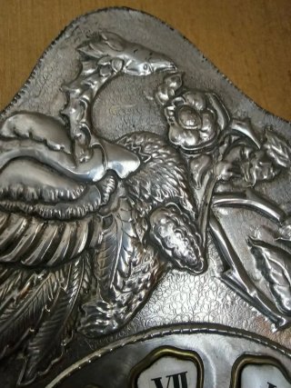 REloj de pared antiguo decorado a mano
