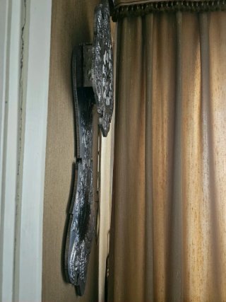 REloj de pared antiguo decorado a mano