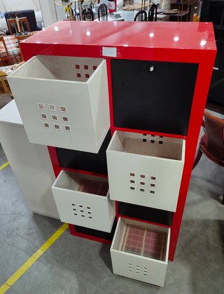 ESTANTERÍA "KALLAX"