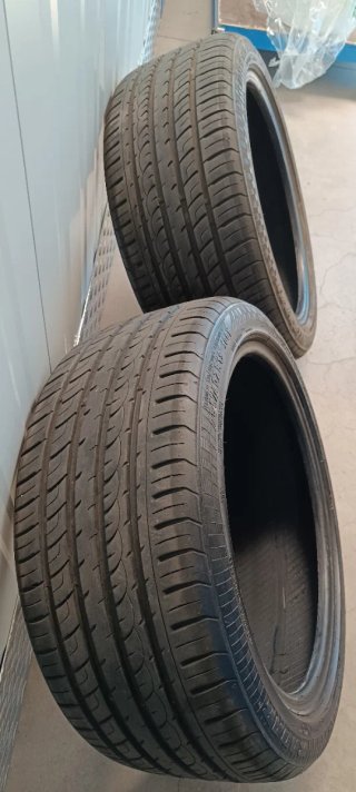 Pareja de neumáticos 255 40 R19