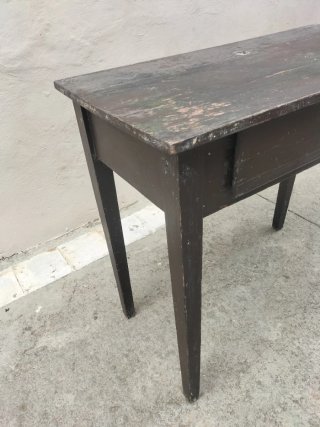 Mesa auxiliar antigua