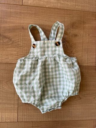 Lote Ropa Bebé: Monos y Vestido