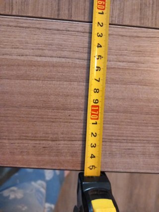 Mesa comedor madera roble oscuro .necesita encolar