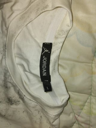Conjunto Jordan Verano Gris y Blanco. Talla L .